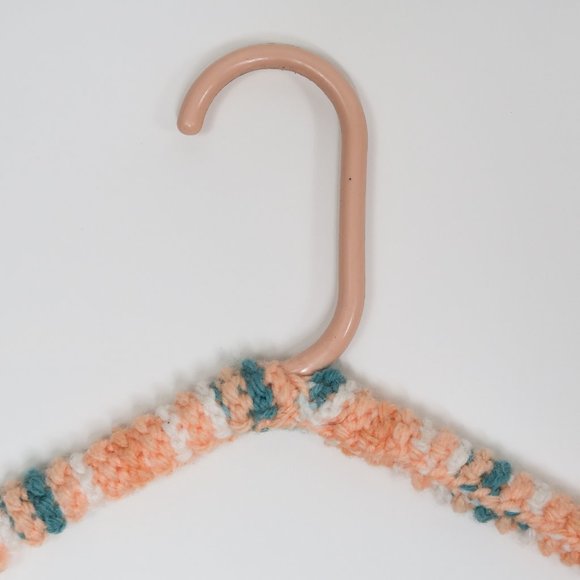 Vintage 60s Pink Crochet "Non Slip" Decorative Clothes Hangers - Picture 8 of 8